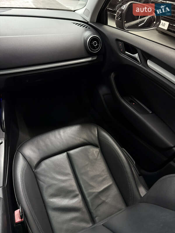 Седан Audi A3 2014 в Одессе