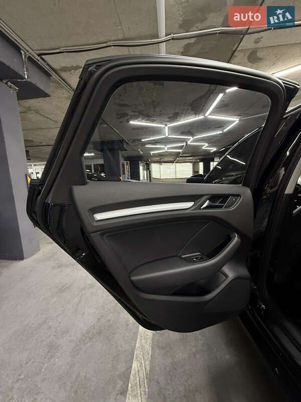Седан Audi A3 2014 в Одессе