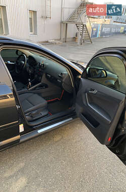 Хэтчбек Audi A3 2006 в 