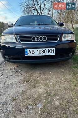 Хэтчбек Audi A3 2003 в 