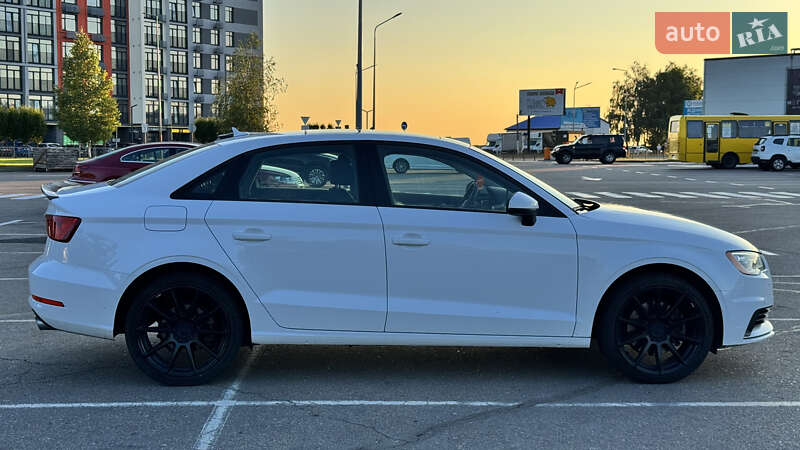 Седан Audi A3 2015 в Киеве