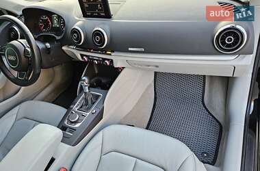 Седан Audi A3 2016 в 