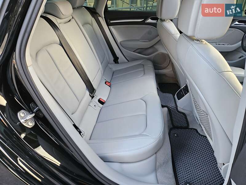 Седан Audi A3 2016 в Днепре