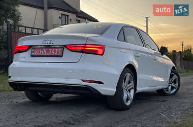 Седан Audi A3 2018 в 