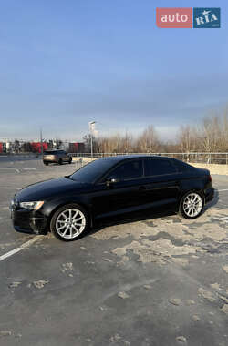 Седан Audi A3 2015 в 