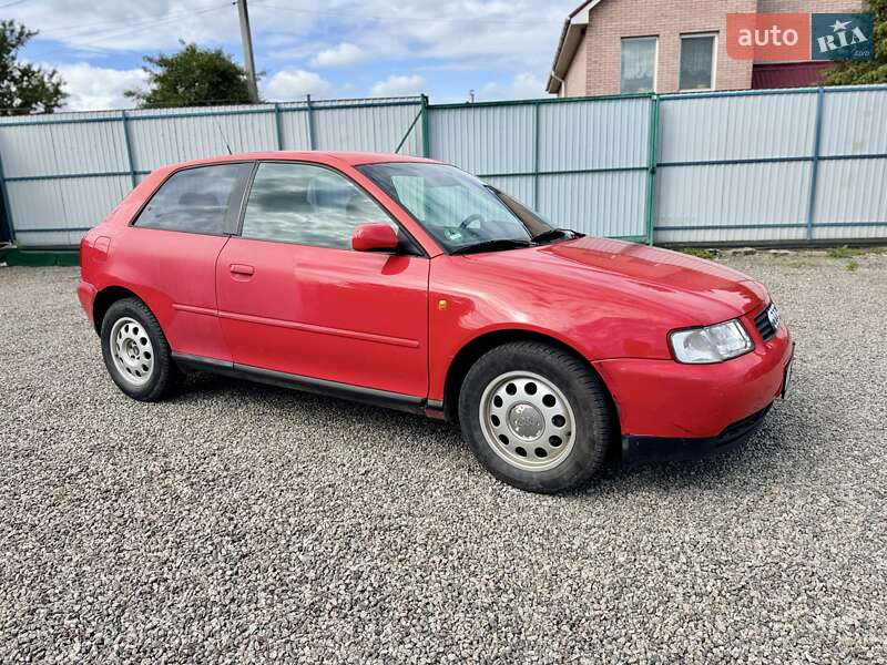 Хэтчбек Audi A3 1999 в Сумах