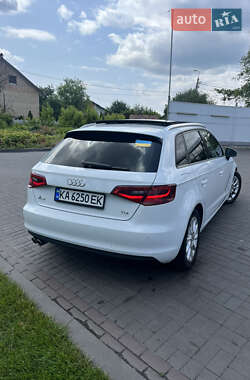 Хэтчбек Audi A3 2016 в 