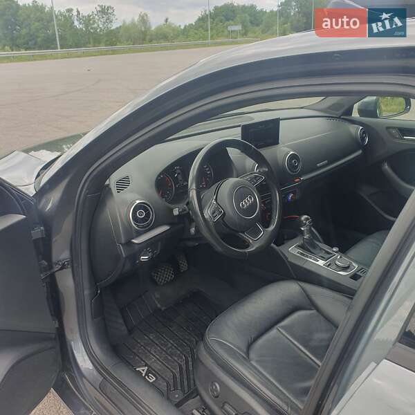 Седан Audi A3 2015 в Львове