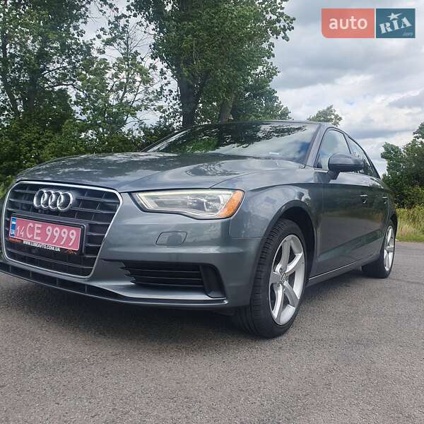 Седан Audi A3 2015 в 