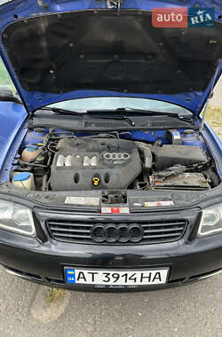 Хэтчбек Audi A3 1998 в 
