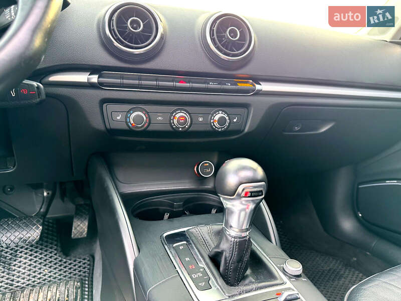 Седан Audi A3 2014 в Ирпене