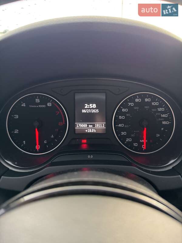Седан Audi A3 2014 в Ирпене