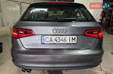 Хетчбек Audi A3 2015 в 