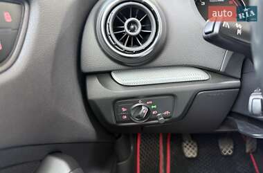 Хетчбек Audi A3 2015 в 