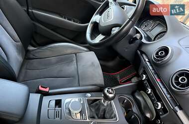 Хетчбек Audi A3 2015 в 