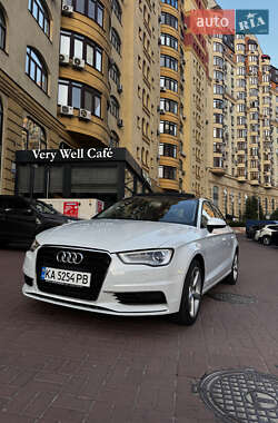 Седан Audi A3 2016 в 