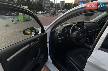 Седан Audi A3 2016 в 