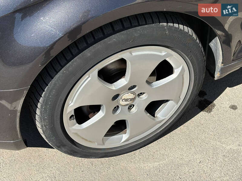 Хэтчбек Audi A3 2003 в Луцке