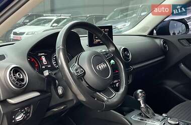 Хэтчбек Audi A3 2016 в 