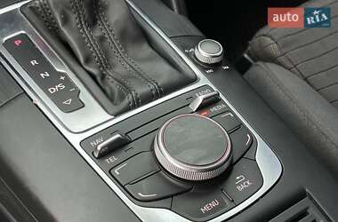 Хэтчбек Audi A3 2016 в 