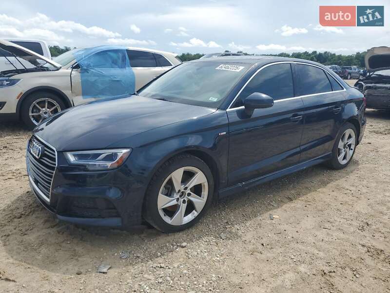 Седан Audi A3 2018 в 