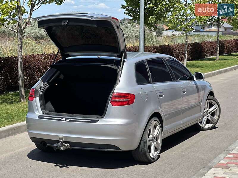 Хэтчбек Audi A3 2011 в Днепре