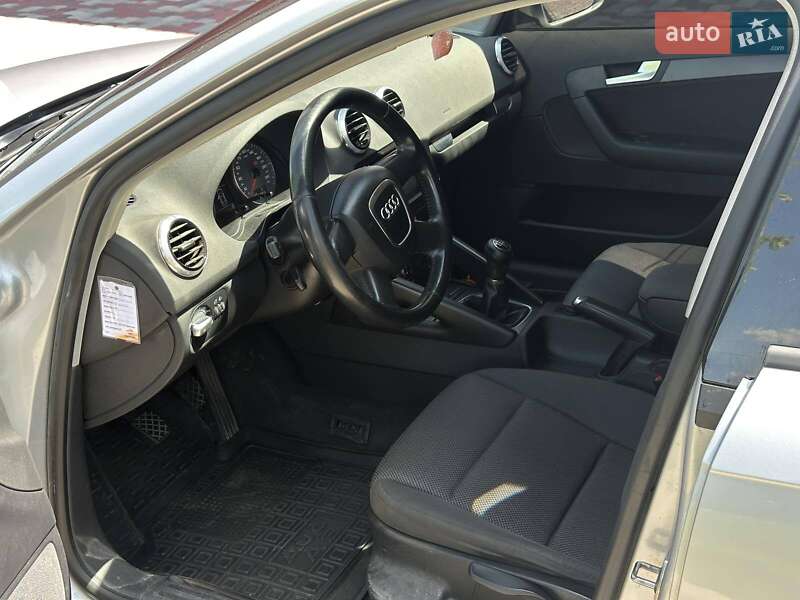 Хэтчбек Audi A3 2011 в Днепре