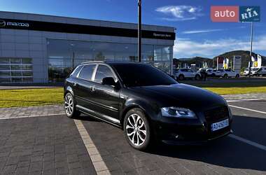 Хэтчбек Audi A3 2010 в 