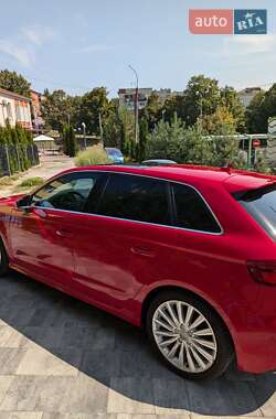 Хэтчбек Audi A3 2016 в 