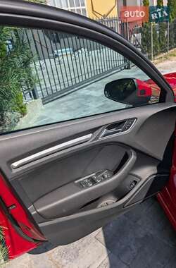 Хэтчбек Audi A3 2016 в 