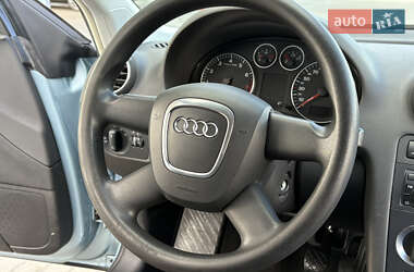 Хэтчбек Audi A3 2006 в 