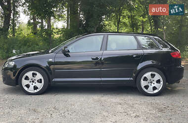 Хэтчбек Audi A3 2006 в 