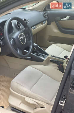 Хэтчбек Audi A3 2006 в 