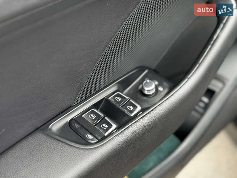 Седан Audi A3 2019 в Киеве