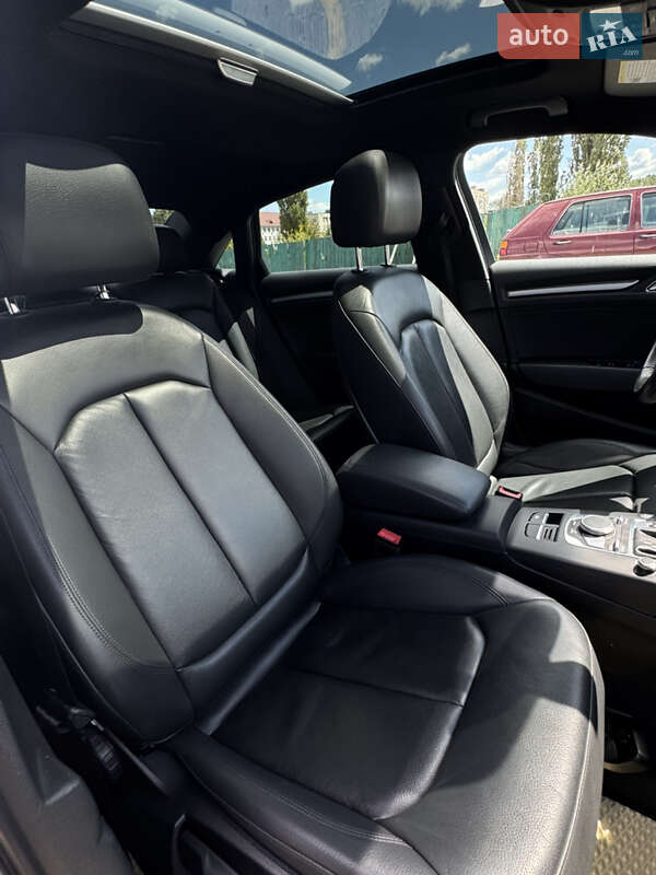Седан Audi A3 2018 в Киеве
