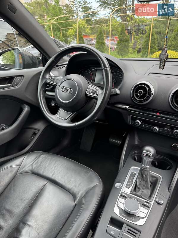 Седан Audi A3 2016 в 
