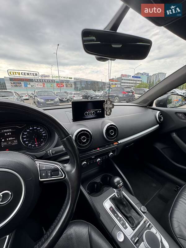 Седан Audi A3 2016 в Одессе