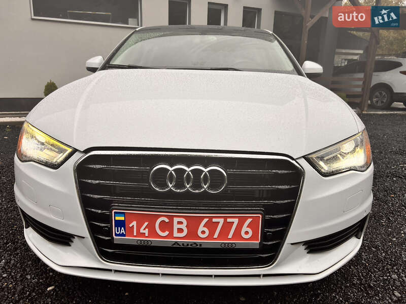 Седан Audi A3 2015 в Львове
