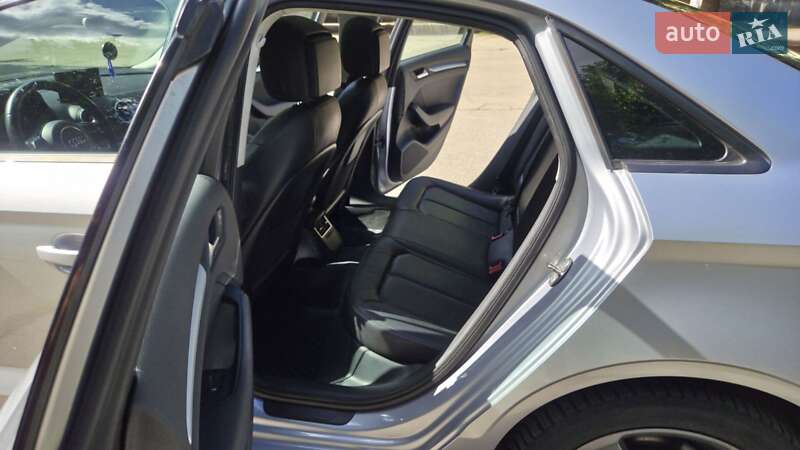 Седан Audi A3 2014 в Желтых Водах