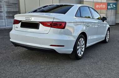 Седан Audi A3 2015 в 