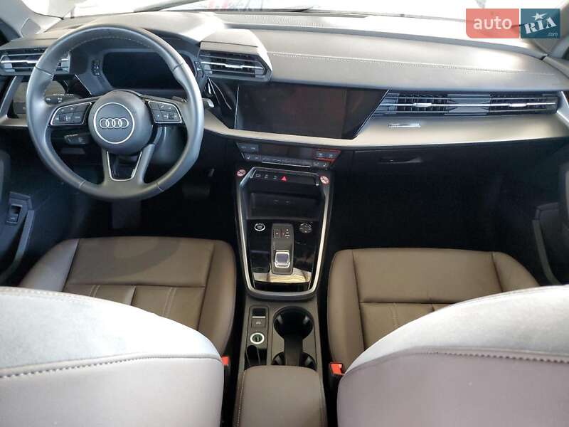 Седан Audi A3 2022 в Кропивницком