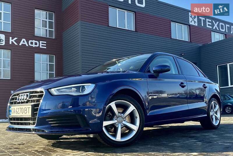 Седан Audi A3 2015 в Житомире
