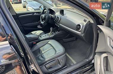 Хэтчбек Audi A3 2015 в 