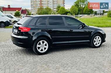 Хетчбек Audi A3 2010 в 