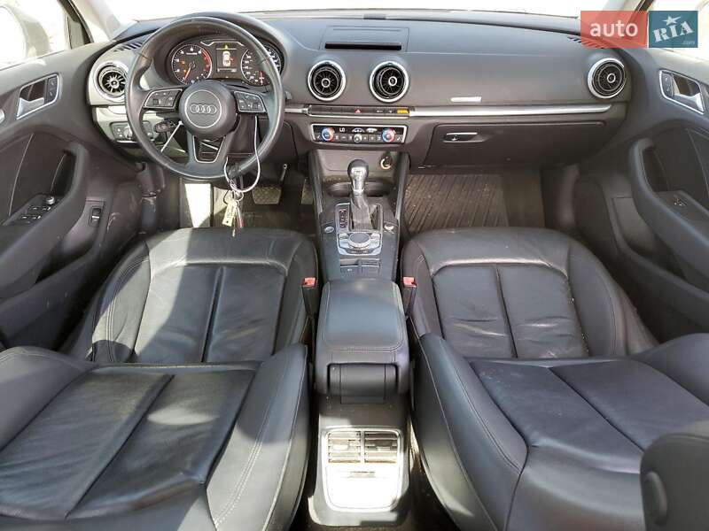 Седан Audi A3 2015 в Львове