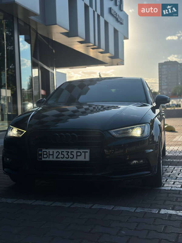 Седан Audi A3 2016 в Одессе