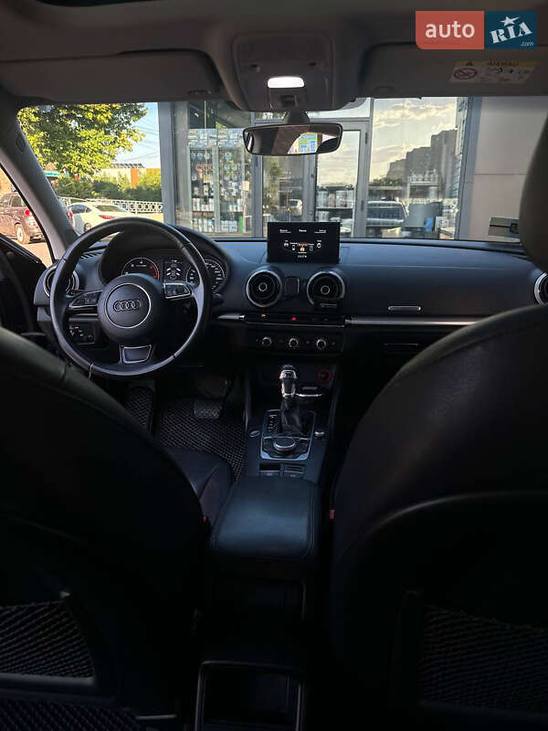 Седан Audi A3 2016 в Одессе