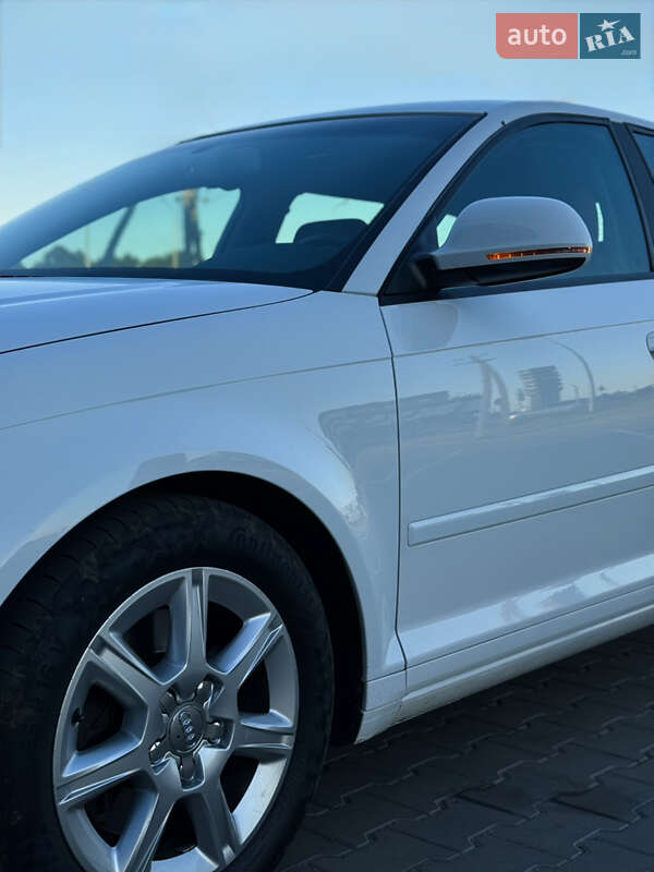 Хэтчбек Audi A3 2010 в Луцке