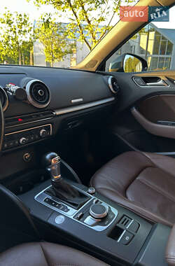 Седан Audi A3 2016 в 