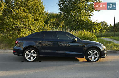 Седан Audi A3 2016 в 
